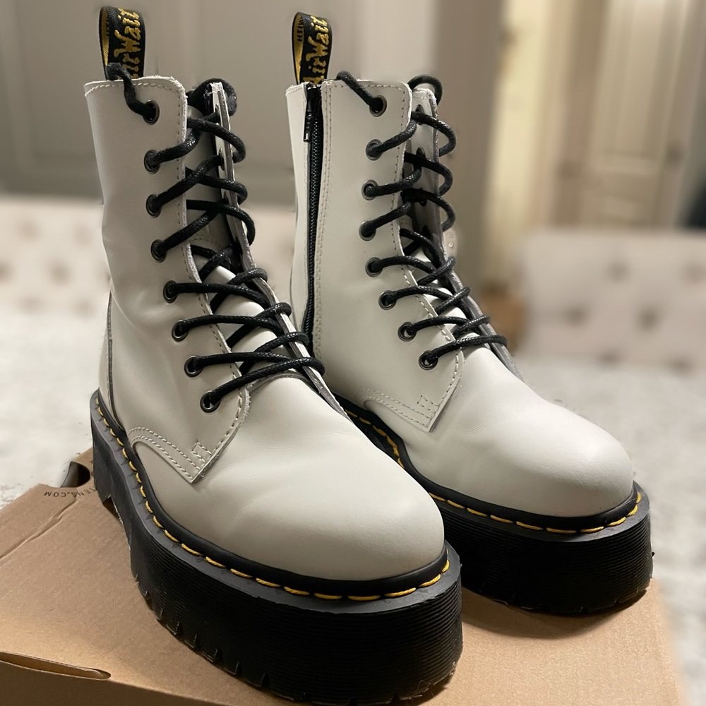 Dr. Martens Jadon Platform Boot